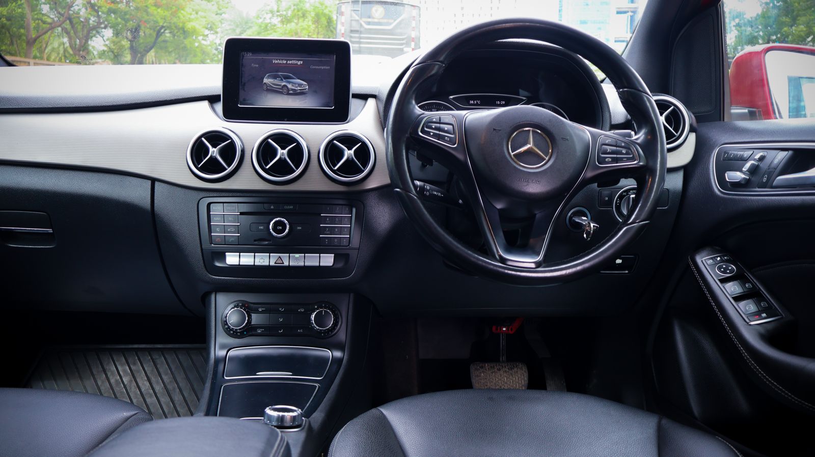 Mercedes B200