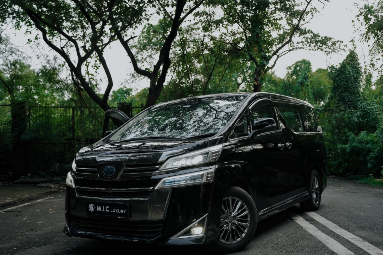Toyota Vellfire Executive Lounge