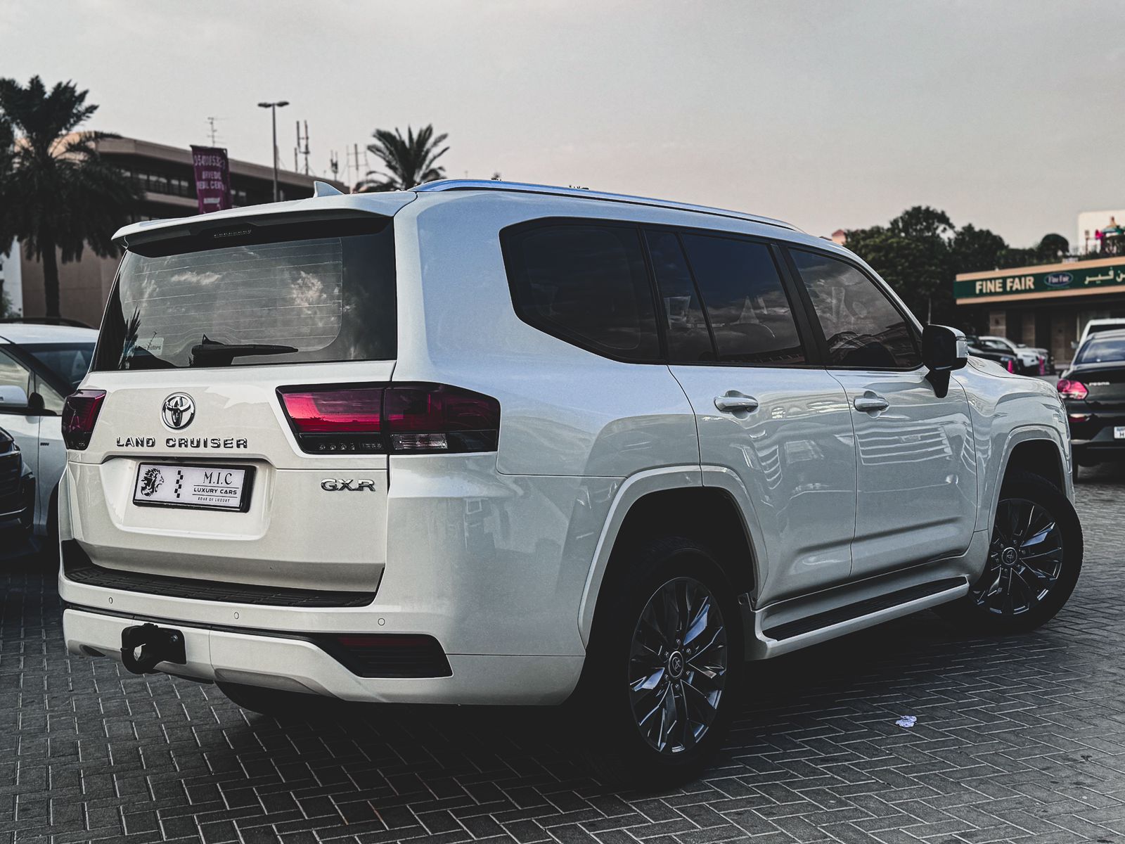 Land Cruiser GXR