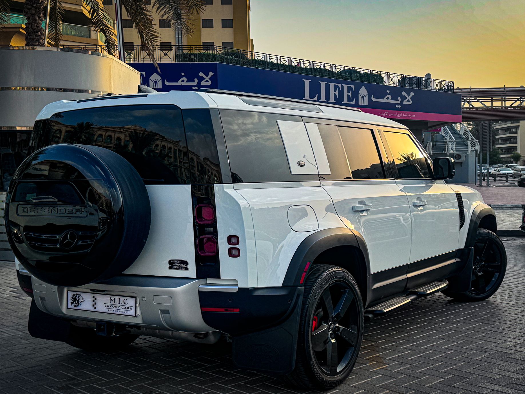 Land Rover Defender